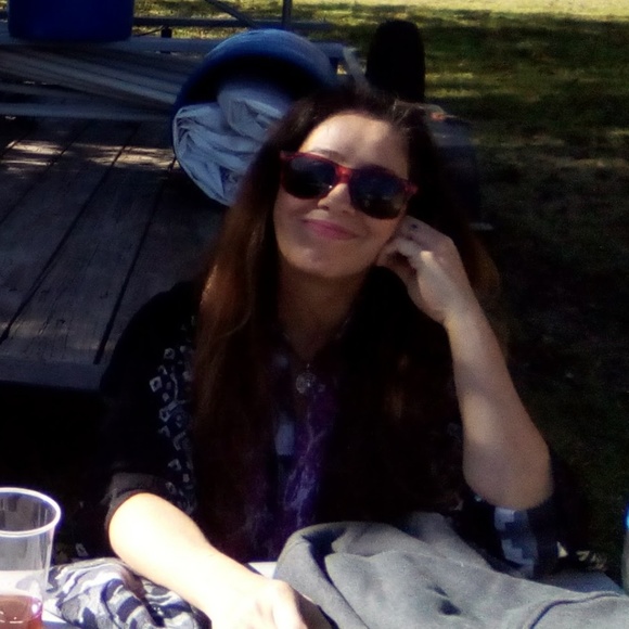 Meet your Posher, Crystabelle - Picture 1 of 1